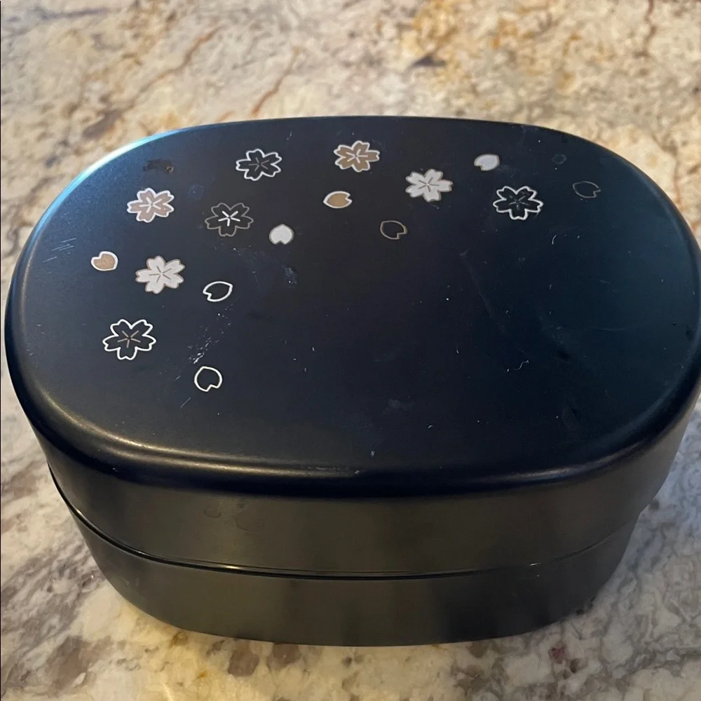 N/A preloved great